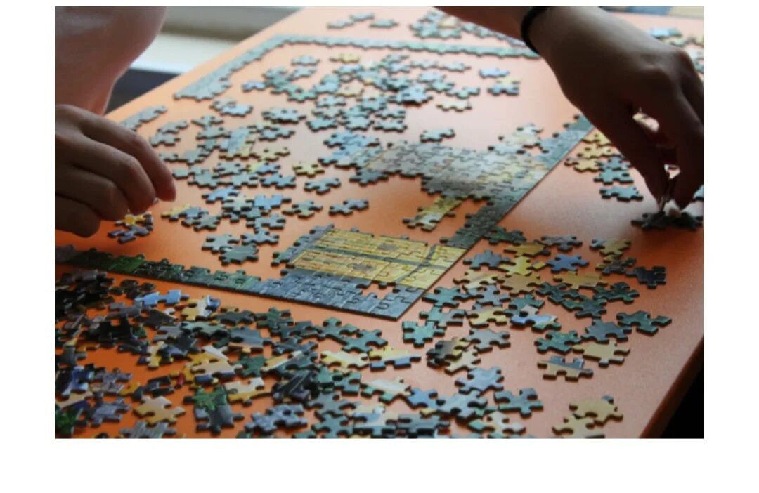 Собирание пазлов. Мозаика пазл 1000. Большие пазлы. Пазл. Как собрать пазл картинку.