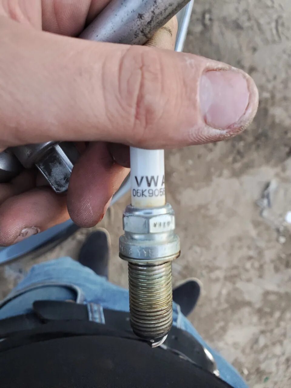 Ngk v-line №28 bkr6e/4856. отличия оригинала свечей rs 6k905601m. Ngk izfr6k13. 6. какая свеча зажигания если на упаковке цифра 12.