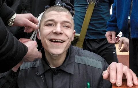 Заключенные женятся