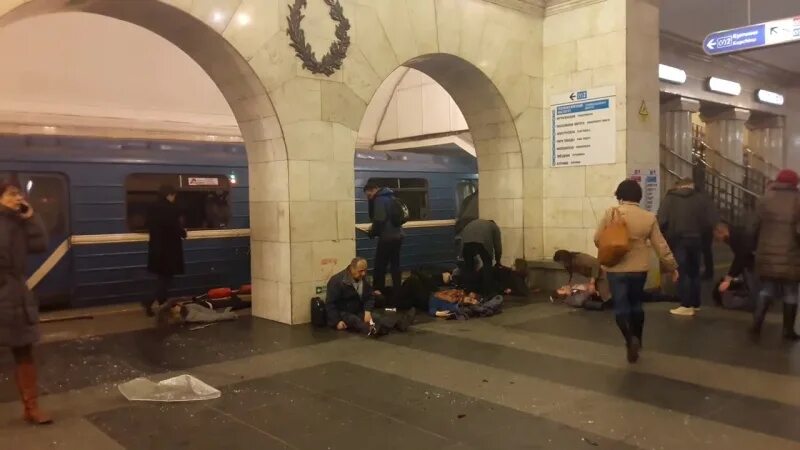 Взрыв в метро СПБ Технологический институт. Теракт в Петербургском метрополитене Технологический институт. Взрыв станции метро метро Технологический институт СПБ. Взрыв в метро Санкт Петербурга 2017. Теракт в метро технологический институт