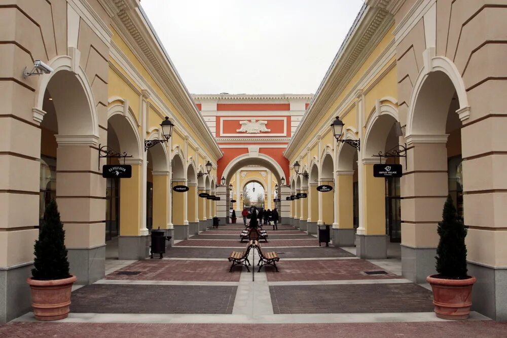 Outlet петербург. Аутлет Вилладж Пулково. Пулковское шоссе 60 аутлет. Outlet Village Пулково, Пулковское шоссе, 60, корпус 1. Аукленд Виладж Пулково.