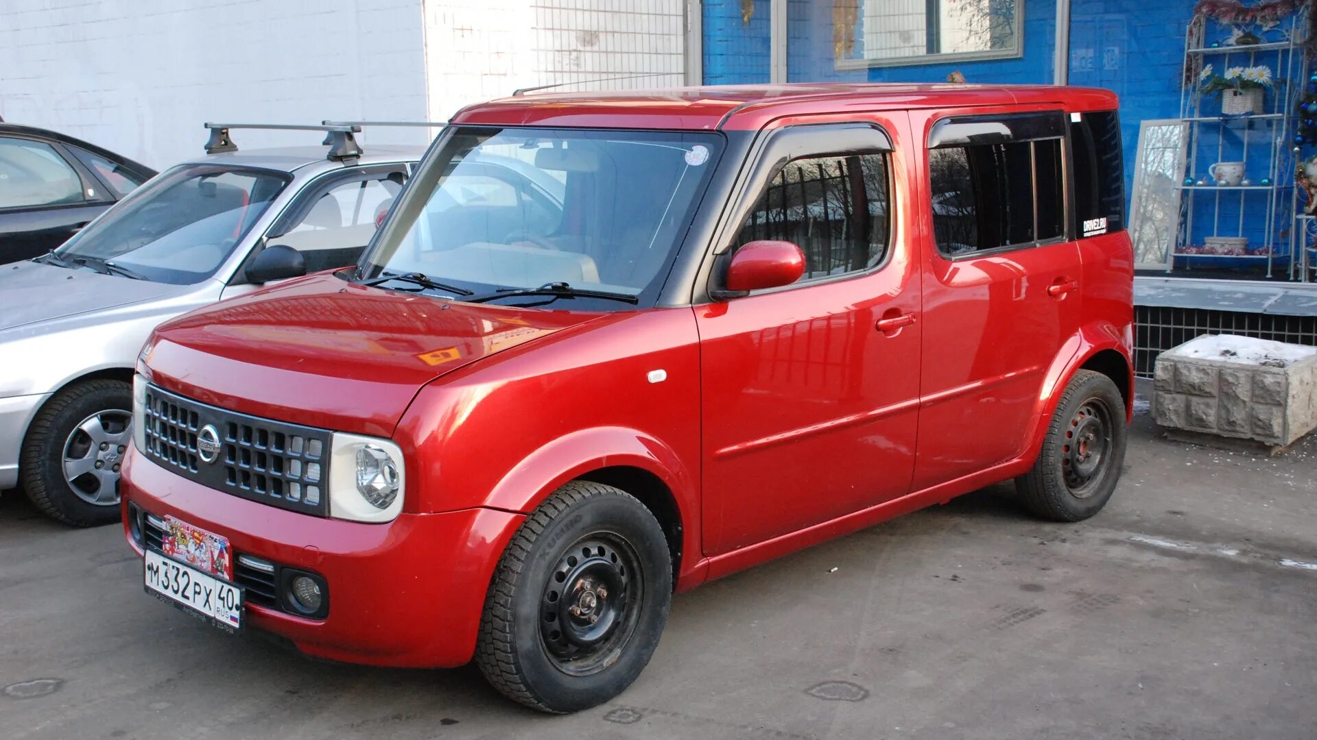 Ниссан куба отзывы. Nissan Cube красный. Nissan Cube 7 местный. Ниссан куб 2. Nissan Cube 7ми местный.