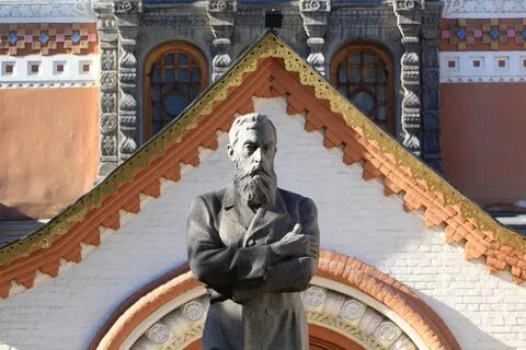 Третьяковская галерея памятник