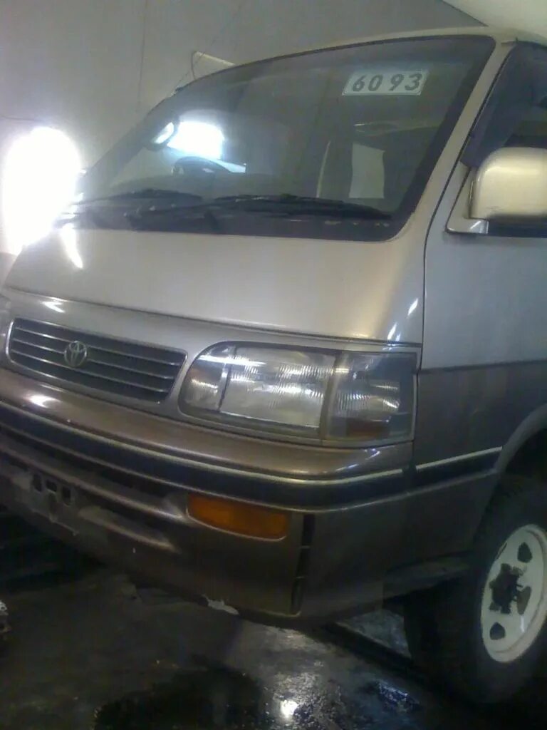 В. Toyota hiace 1996 h100. Тойота хайс 1996г. Toyota grand hiace 1996. Тойота хайс 1996г.