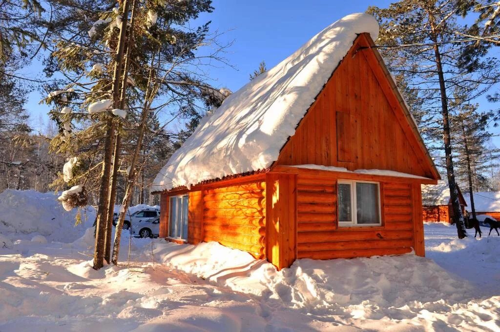 Домик в байкальске. Дом на байкале байкальск. Дом 170 в байкальске. Байкальск домики. Байкальск дома.