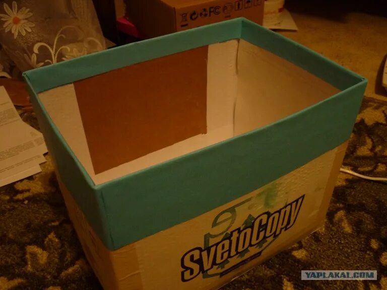 Размер коробки офисной бумаги а4. Коробка из под офисной бумаги. Переделка коробки. Обклеить коробку для подарка. Бумага для обклеивания коробок.