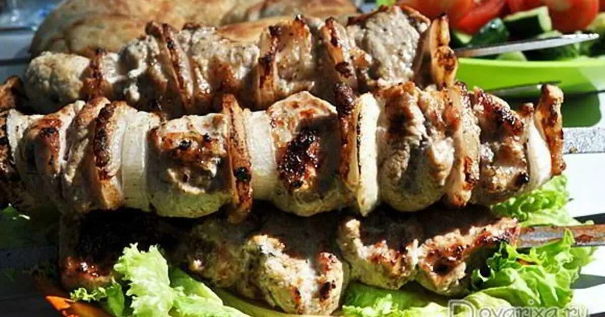 Как замариновать шашлык из свинины в кефире. Шашлык в кефирном маринаде. шашлык на кефире из свинины. маринад для шашлыка на кефире. шашлык на кефире из говядины.
