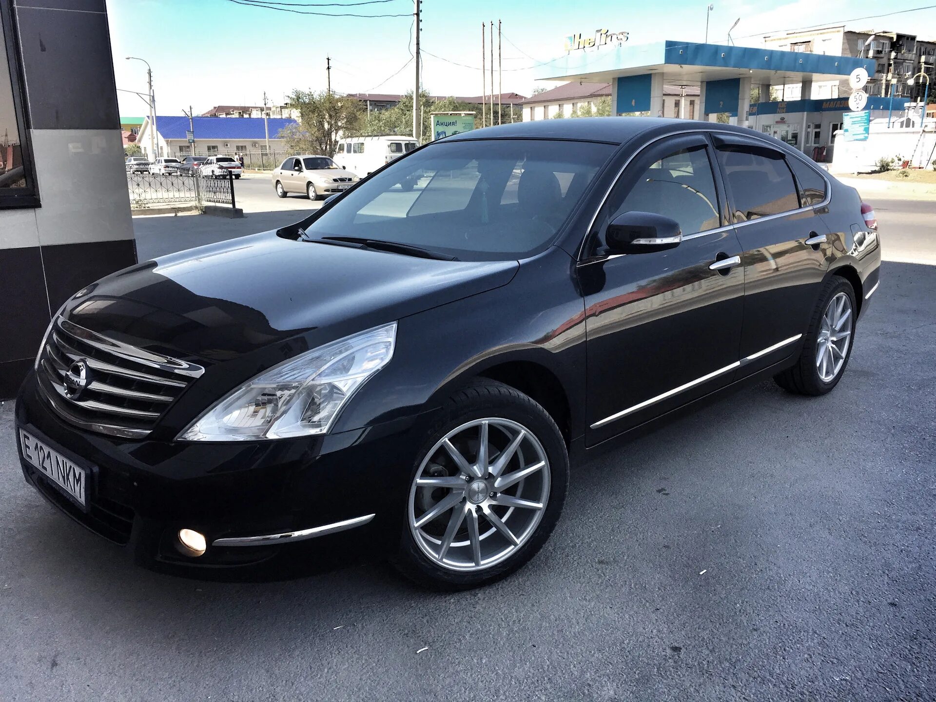 Ниссан тиана джи. Nissan Teana j32. Ниссан Теана j32 на r18. Nissan Teana j32 r18. Ниссан Теана 32.