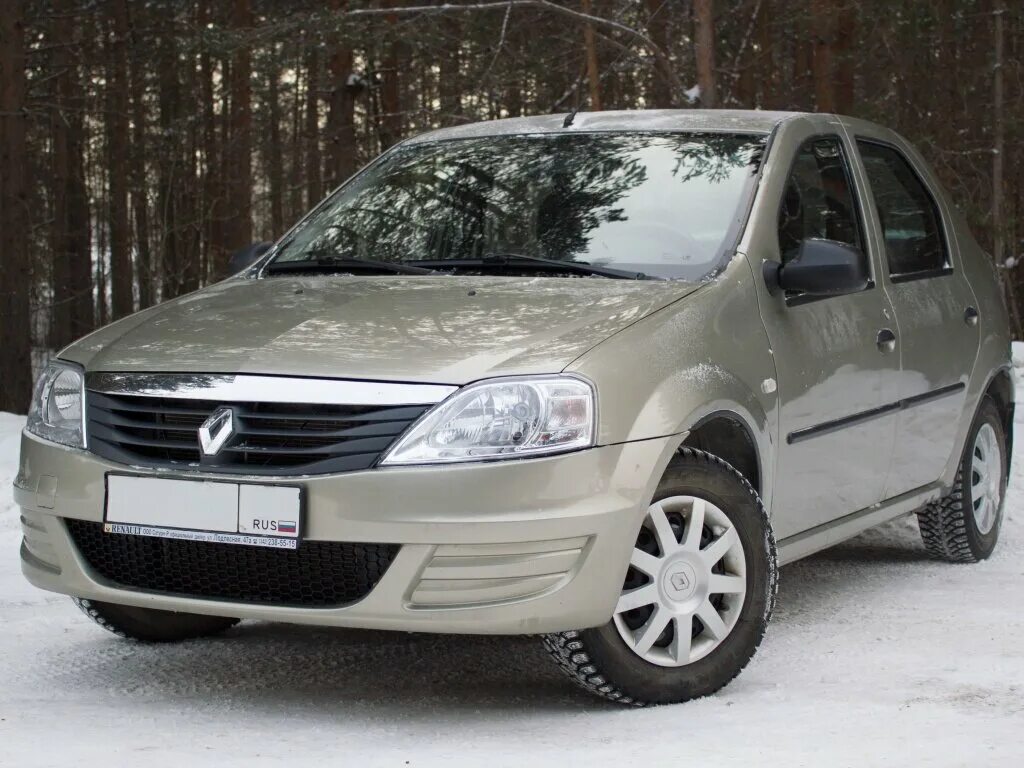 Куплю б у renault logan. Ренаулт Логан 2011. Renault Logan 2011. Рено Логан 2011. Рено Логан 2011 2013.