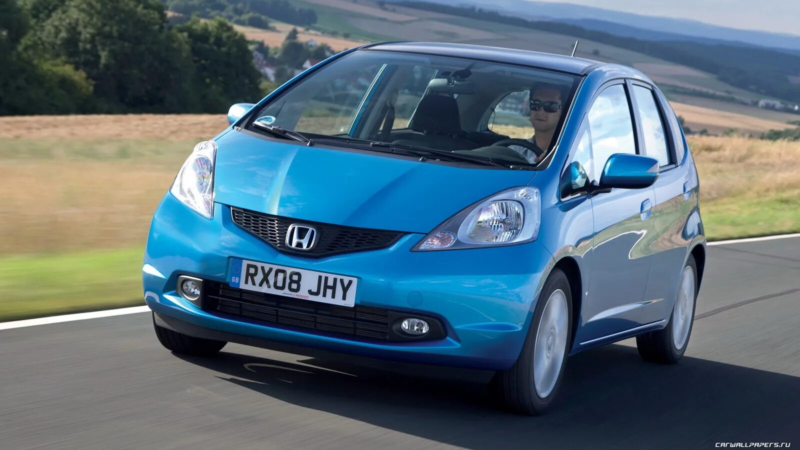 Honda jazz 50 custom. Honda jazz 2013. Хонда джаз 1 поколения. Хонда джаз 2012. Зеленый хонда джаз.