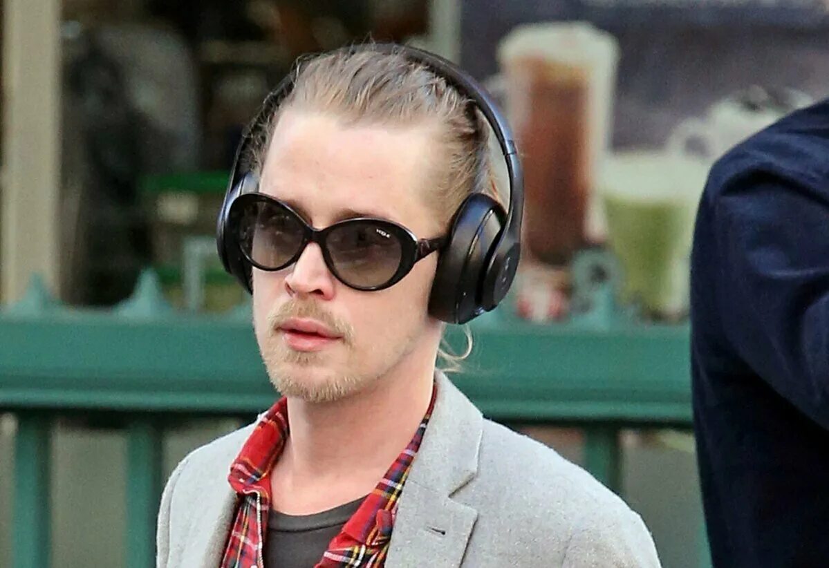 Macaulay Culkin Then-And-Now Shows Crazy Changes (Photos) Kids photography boys,
