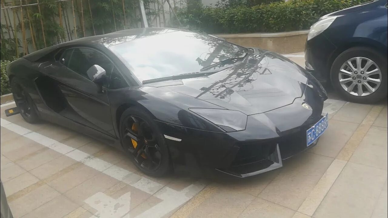 Dunyodagi eng qimmat. Дунёнинг энг киммат машина. Бугатти вейрон 2019. Енг киммат машина 2022. Дунёдаги энг киммат машина.