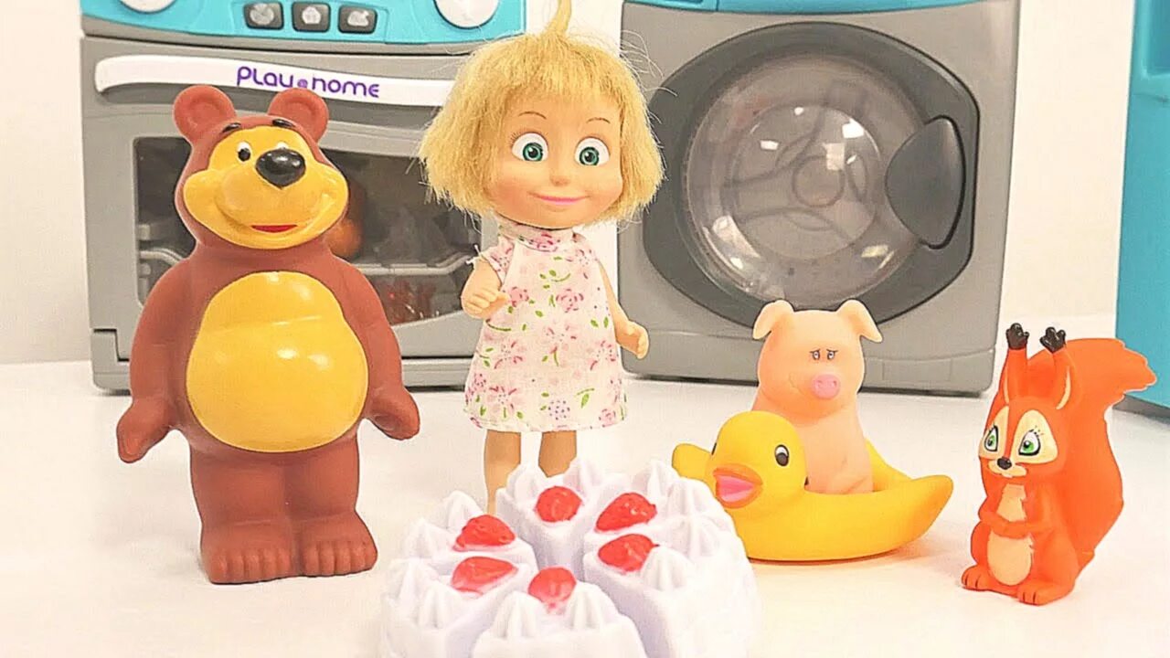 Включай видео про игрушек. Маша игрушка. Маша и медведь игрушки. Новая игрушка Маша. Маша и медведь игрушки резиновые.