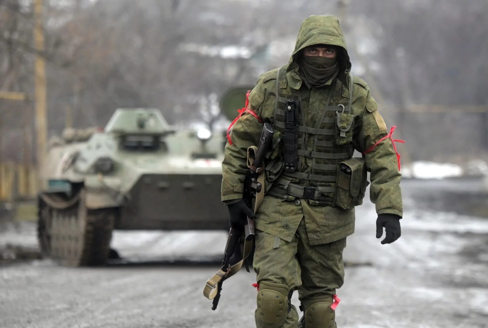 Сайт военные украине сегодня. Российский солдат. Российские войска. Солдат Российской армии. Российские войска на Украине.