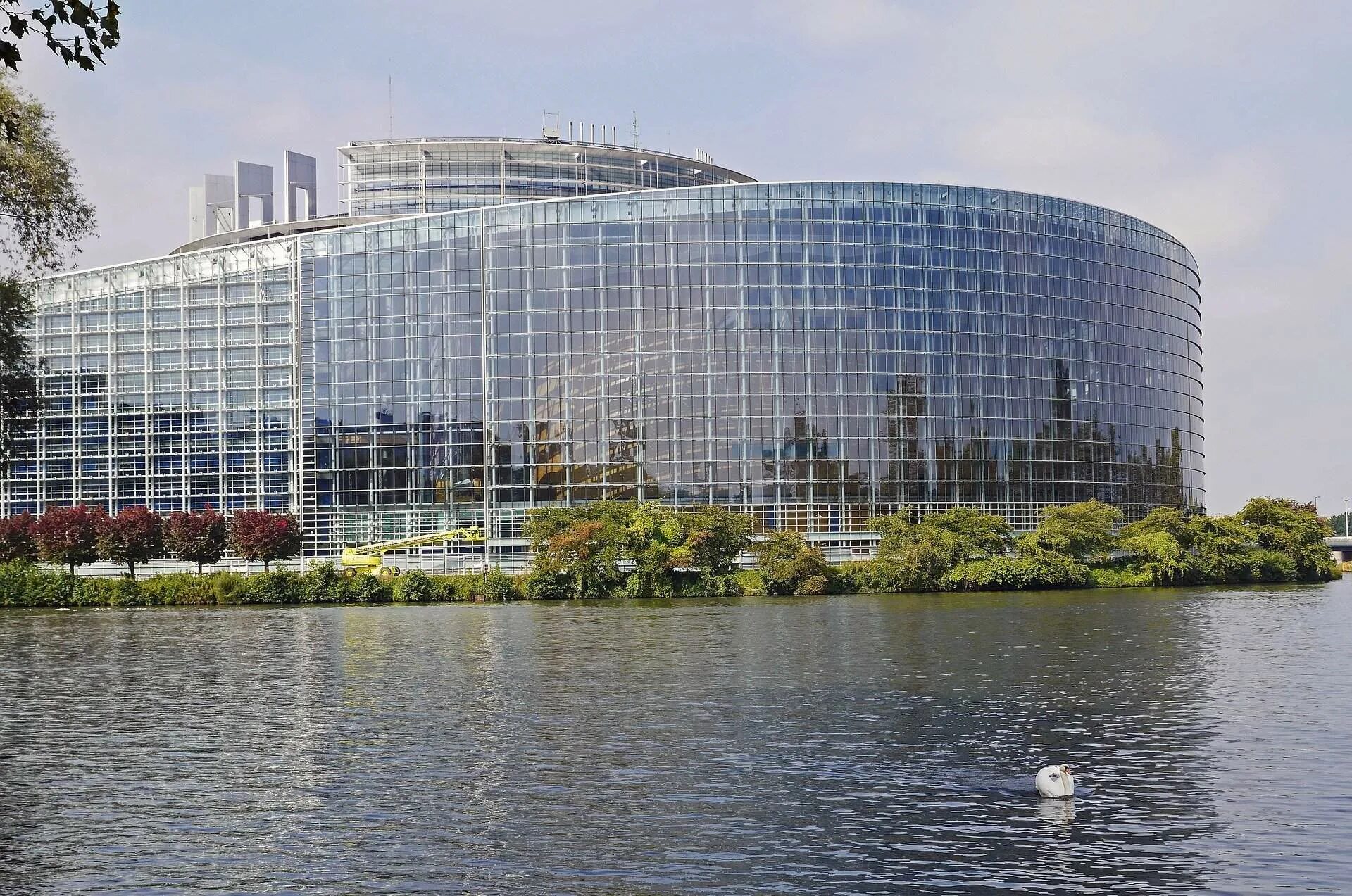 Европейский парламент Страсбург. Здание Европарламента в Страсбурге. Европарламент Брюссель. Европейский Союз штаб квартира в Страсбурге.