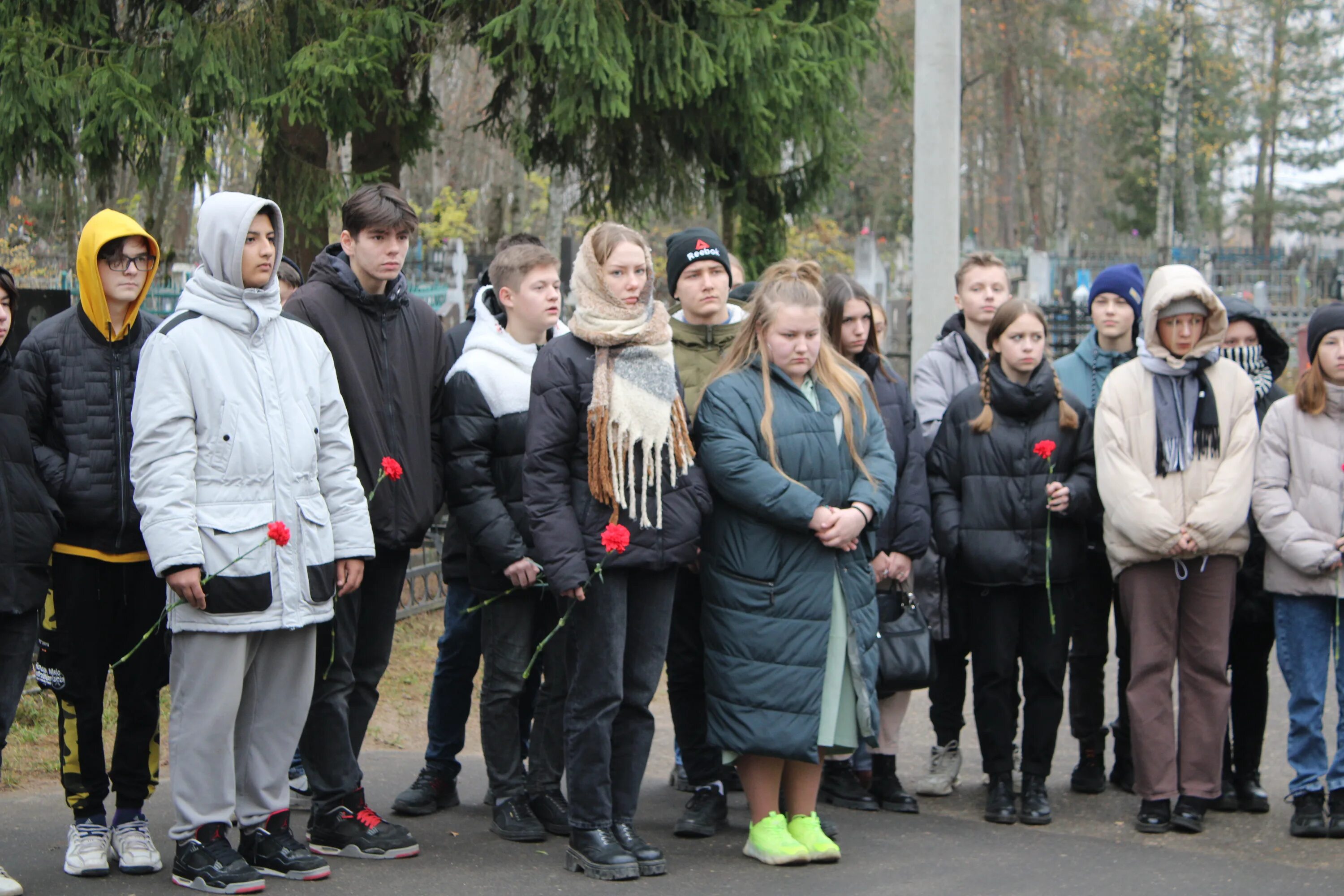 Митинг 28. Митинг памяти. День жертв политических репрессий. Ермоловский камень митинг памяти.