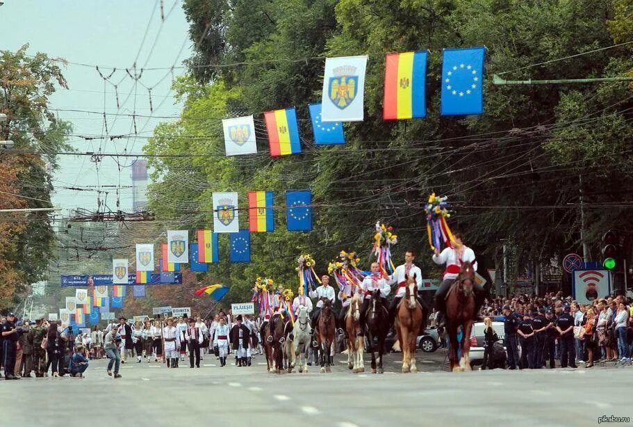 Ziua independentei республики молдова. Республика молдова. День молдовы. 27 августа 1991 провозглашена независимость молдавии. День национальной независимости молдавии.