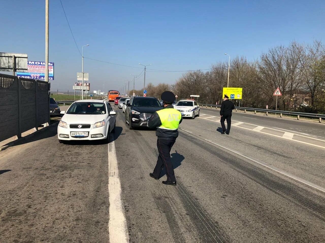 Въезд в ростов на дону сегодня. ДПС Таганрог. Сотрудник ДПС. Гаишники Ростова на Дону.