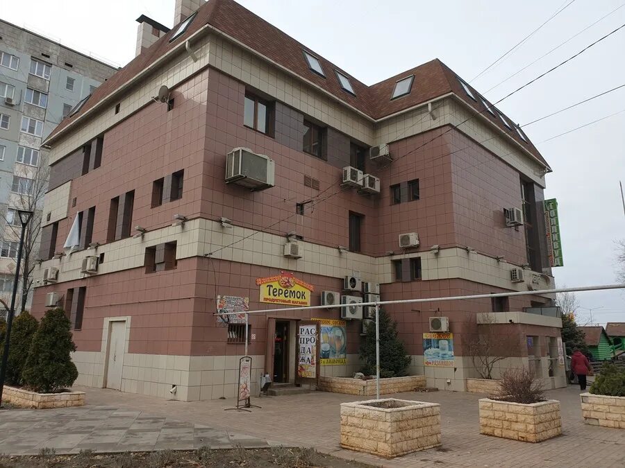 Николая островского 152 к 2 астрахань. Ягодка ул островского 152а фото. Ягодка ул островского 152а фото. Обручева 3 прокопьевск. Н островского 33 астрахань.