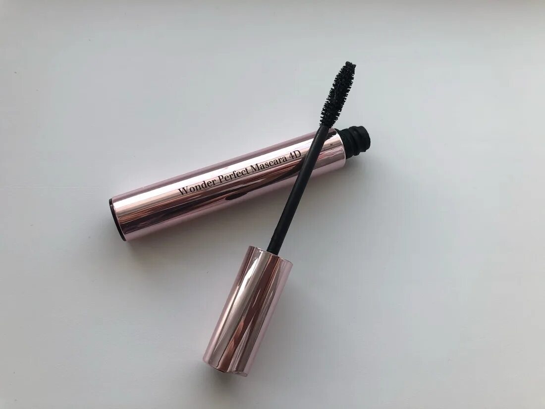 Тушь wonder perfect. Clarins Wonder perfect Mascara. Тушь для ресниц кларанс 4д. Вандер Перфект маскара 4д. Farres 6039 тушь для ресниц "Wonder perfect Mascara 4d" (*12*720).