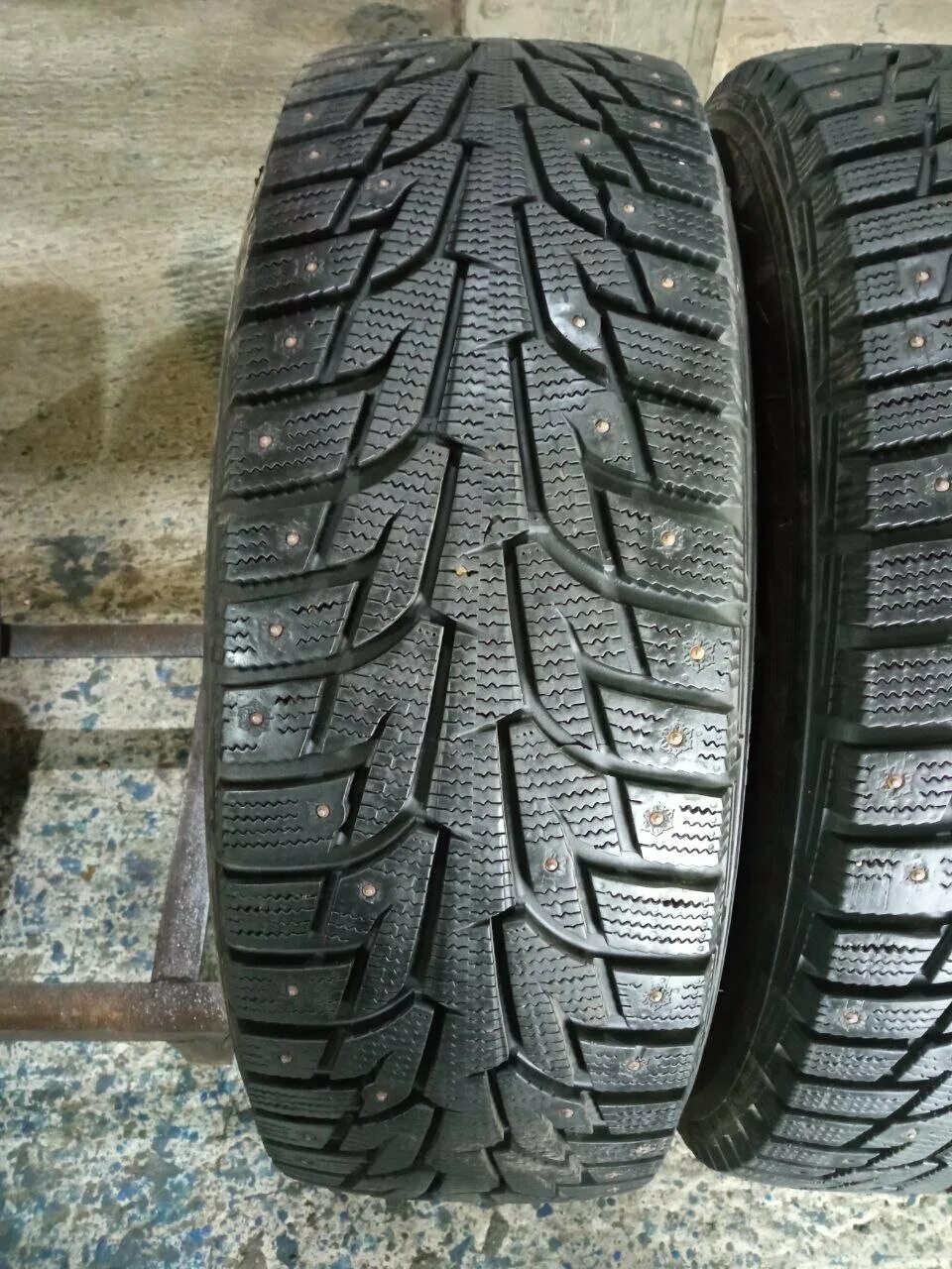 Hankook i'pike rw11. Ханкук резина экстрим. 215/65 r16 hankook winter i*pike rs2 w429 102t. Hankook icebear w300 бу. 215/65 r16 hankook winter i*pike rs2 w429 102t.