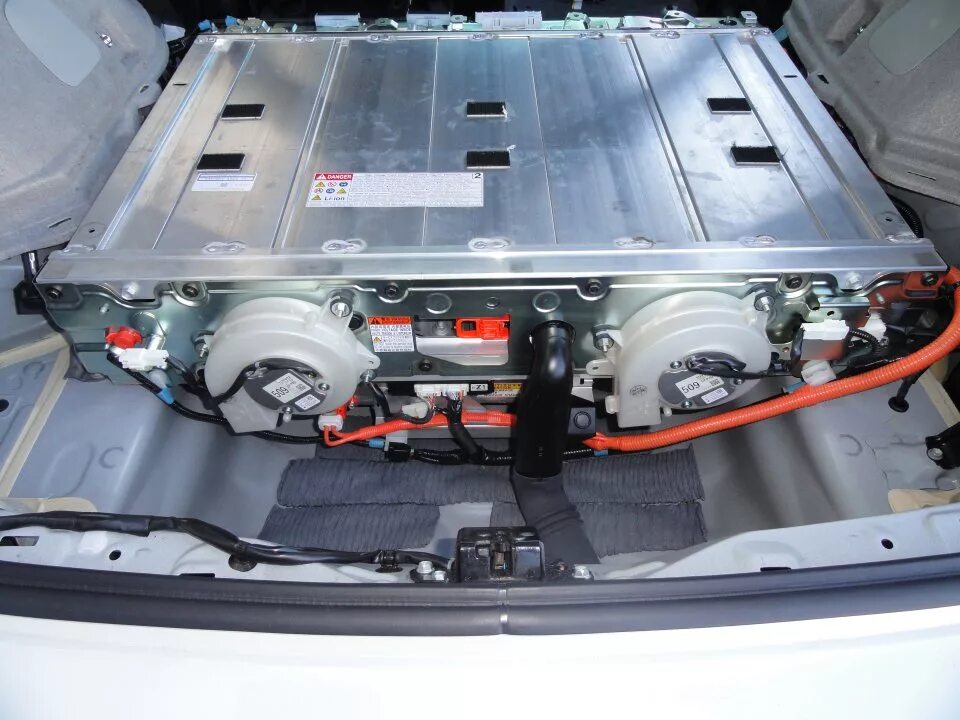 Аккумулятор prius. Тойота приус батарея ввб. акб приус 30. аккумулятор toyota prius 20. toyota prius 2007 аккумулятор.