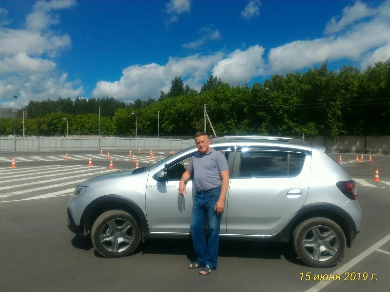 Автоинструктор новосибирск. Автошкола ягуар инструкторы. Стрелков александр юрьевич. Автоинструктор по вождению ростов. Александр солопонов новосибирск инструктор.