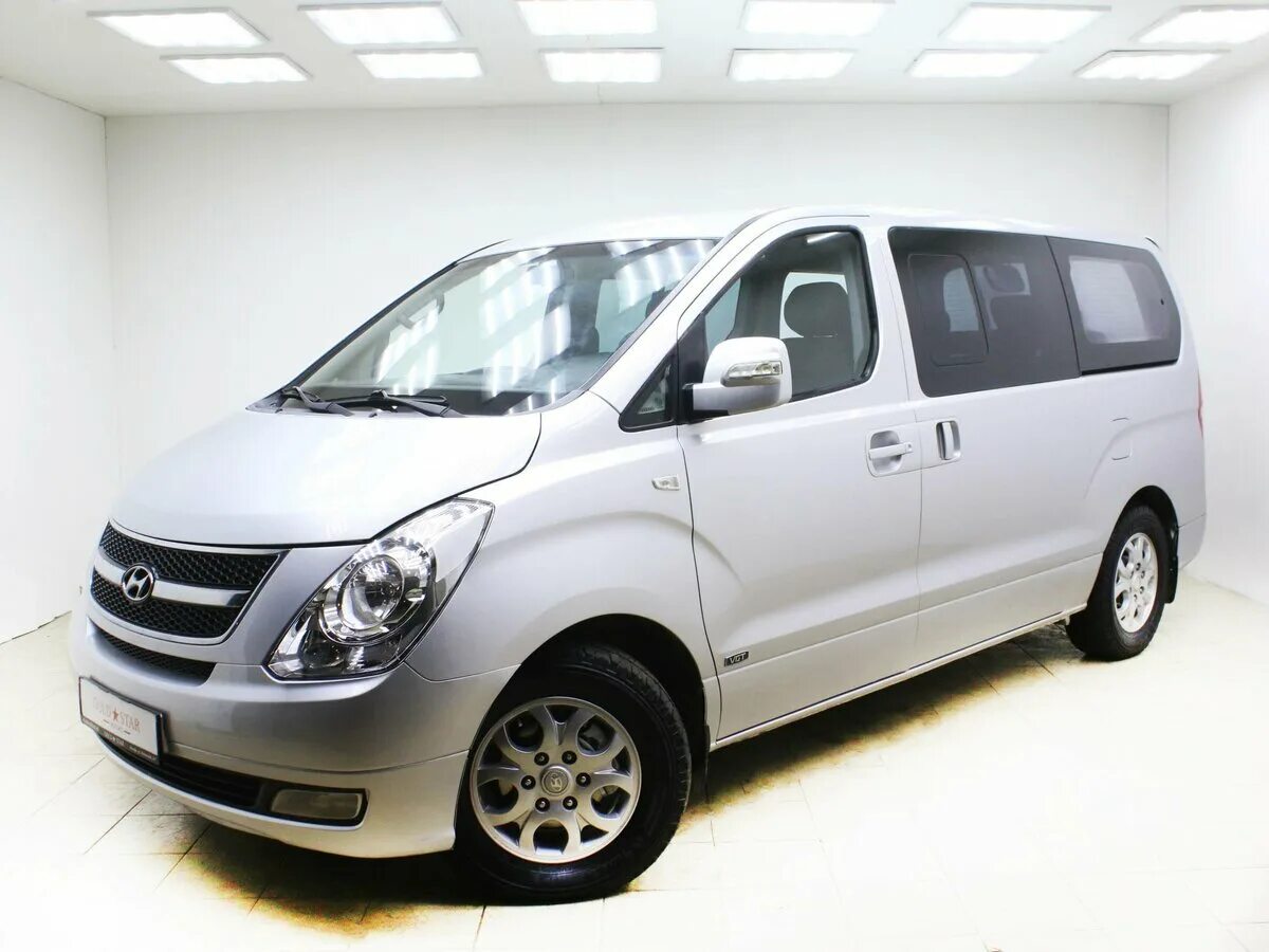 Hyundai grand starex 2013