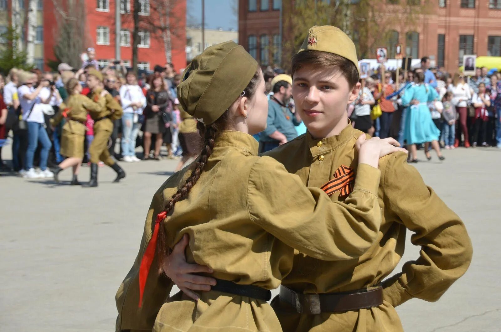 Красивый танец на 9 мая