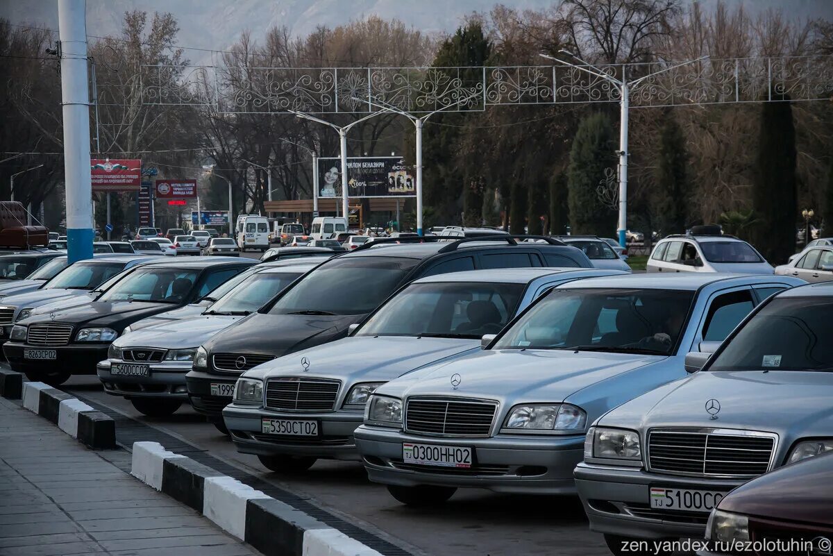 Купить мерседес в таджикистане. Мерседес Таджикистан. Мерседес Сшка Таджикистан. Таджикская машина в России. Машина Таджикистан Худжанд.