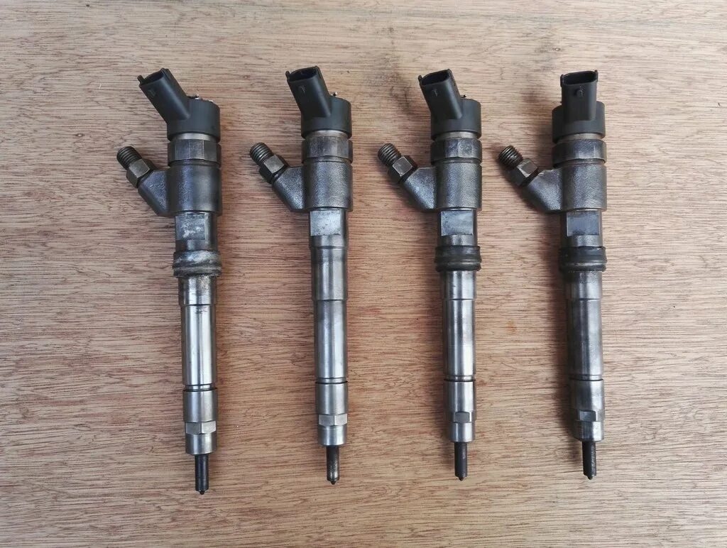 0 евро 5. 504386427 форсунка. Форсунки iveco. Форсунка ивеко дейли. Форсунка ивеко дейли.