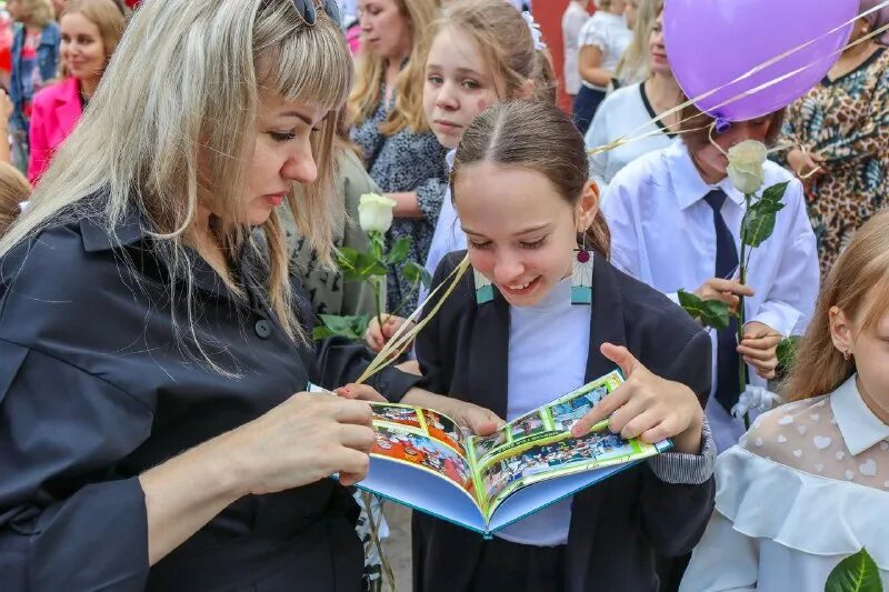 Лицей 8 класс. Школьная ярмарка в школе. Школа 57 иркутск. Лицей 19 майкоп. 35 лицей майкоп.