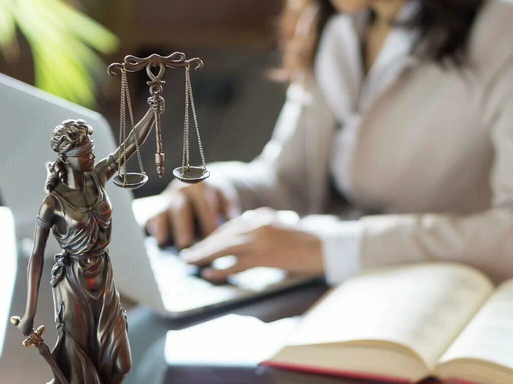 богиня правосудия фемида. юридическая тематика. квалифицированные юридические услуги. квалифицированные юридические услуги. юридическая консультация.