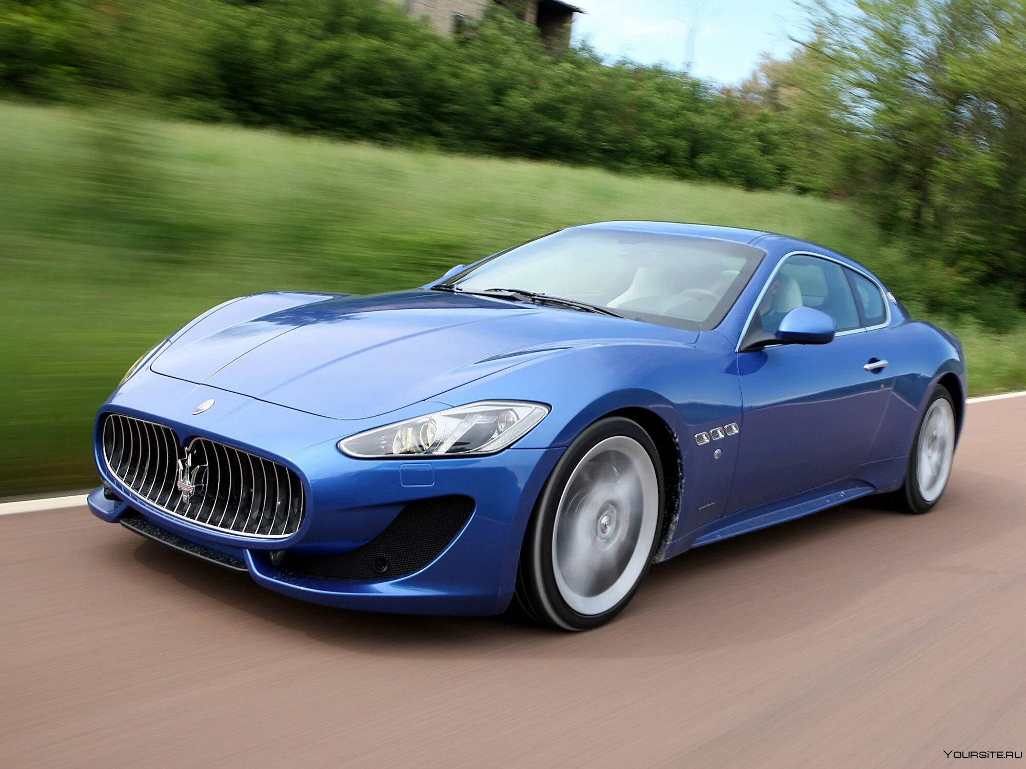 2012 Maserati GRANTURISMO Sport