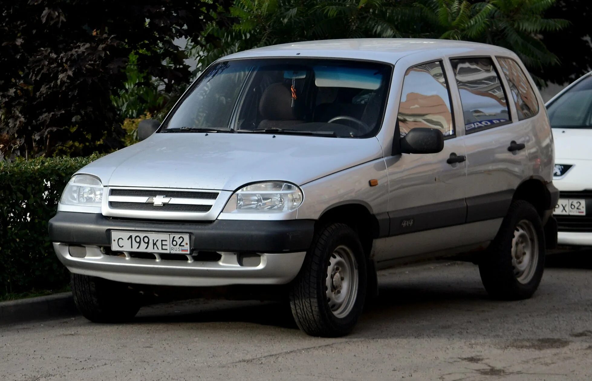 2123 бу. ВАЗ 2123. ВАЗ 2123 Нива Шевроле. Chevrolet Niva 1998.