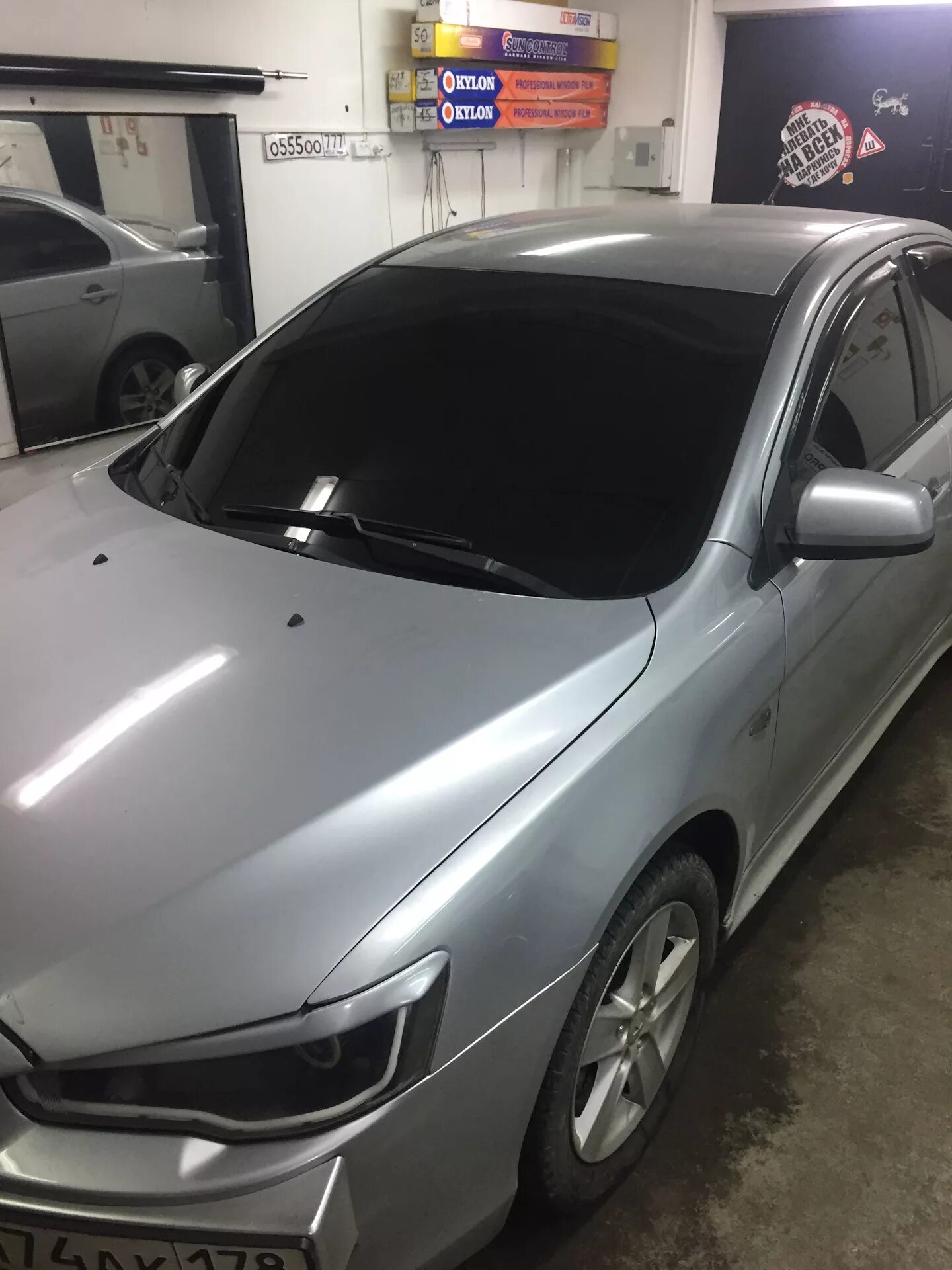 Лоб 70 процентов тонировка гранта. Тонировка лоб 35% audi a5. Тонировка бока 20 лоб 35. Лоб 20 бока 5. Мазда 6 gh тонированная.