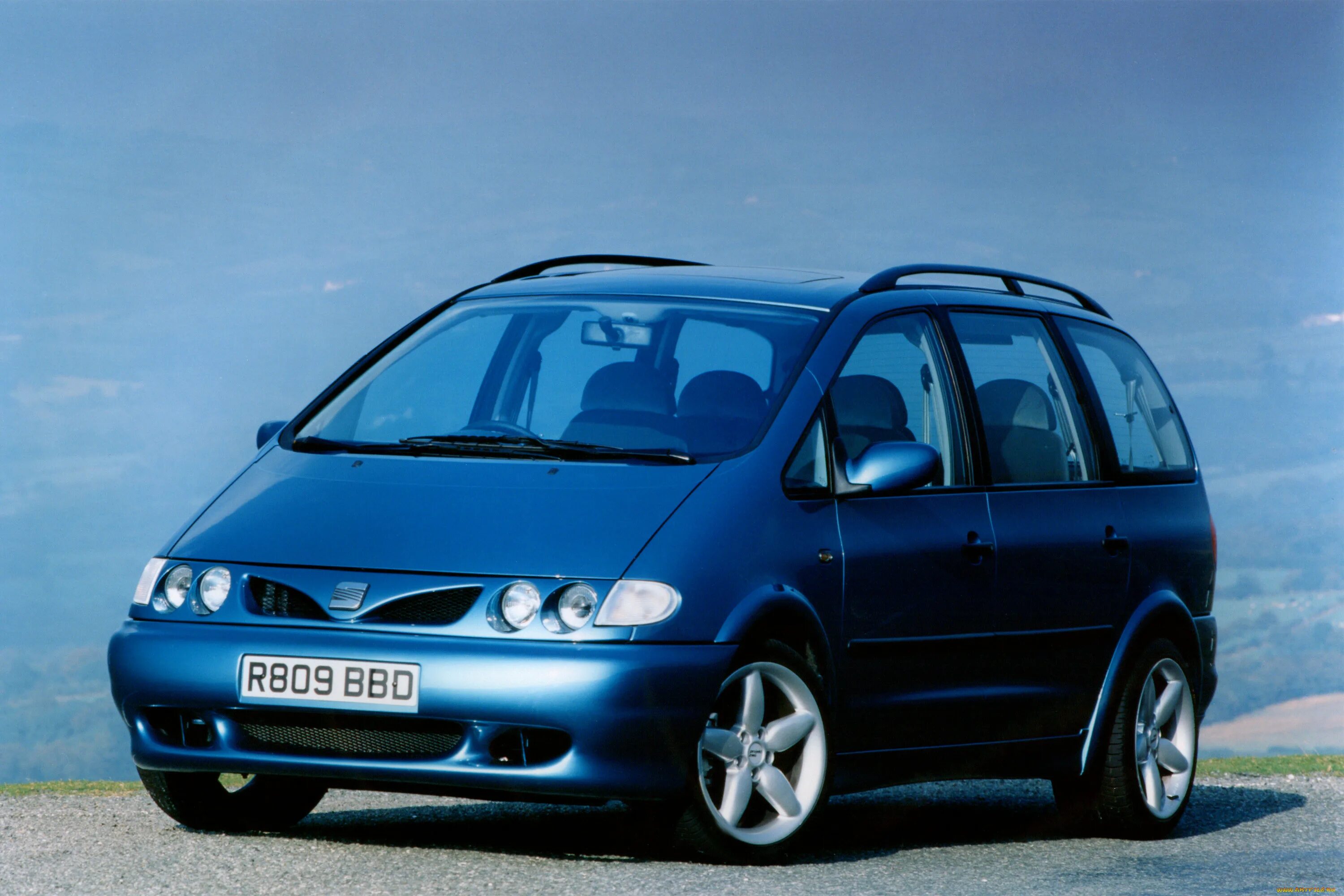 Фольксваген шаран 1 поколение. Сеат Альхамбра 2000. Seat Alhambra 1996. VW Sharan 1. Фольксваген Шаран 1996.