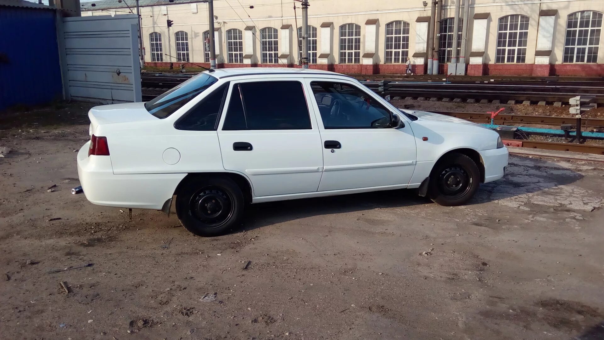 Daewoo nexia n150. Daewoo Nexia n150 белая. Daewoo Nexia n150 1.5. Nexia n150 сбоку. Daewoo Nexia 1 белый.