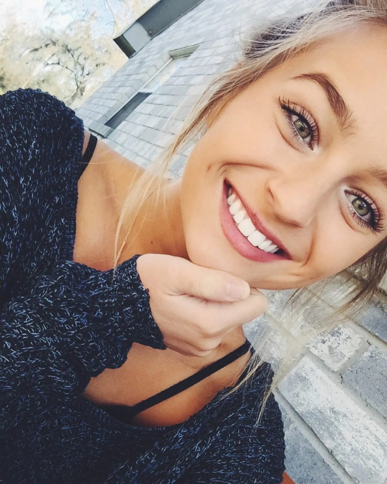 Jacy Jordan Инстаграмм. Девушка улыбается. Красивое селфи. Милая улыбка девушки. Красивые домашние селфи