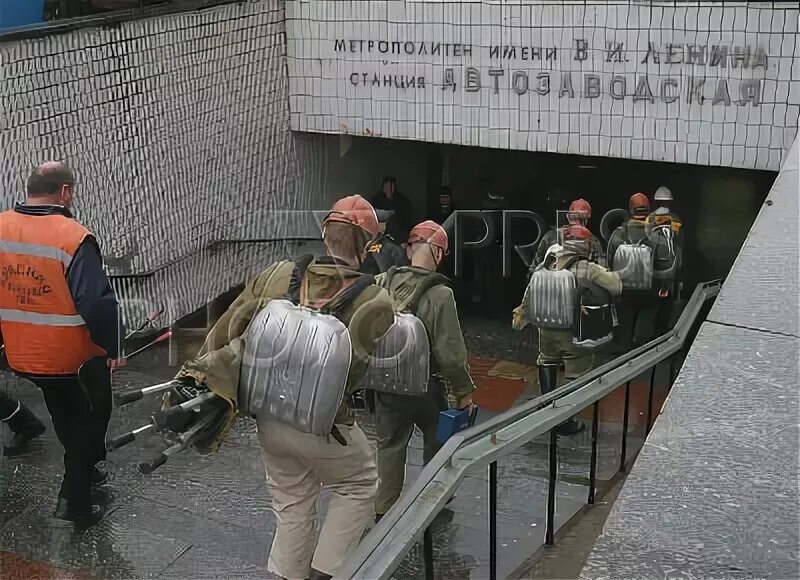 Еще один теракт в москве. Взрыв между Павелецкой и Автозаводской 2004. Теракт в Московском метрополитене 2004. Взрыв в Московском метрополитене 6 февраля 2004. Теракт в Московском метро 2004.