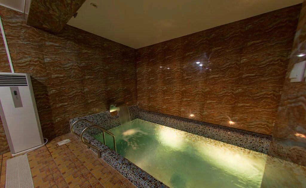 сауна колизей орск. бассейн в сауне. сауна колизей ставрополь. сауна с большим бассейном. фаворит сауна стерлитамак.