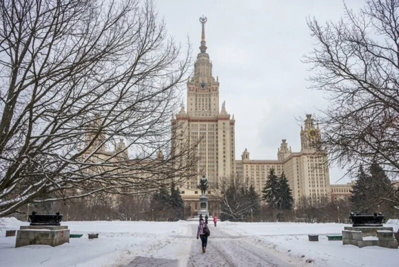 Мгу 29. Воробьевы горы МГУ зима. МГУ И Министерство иностранных дел. МГУ ППИ. МГУ метель.