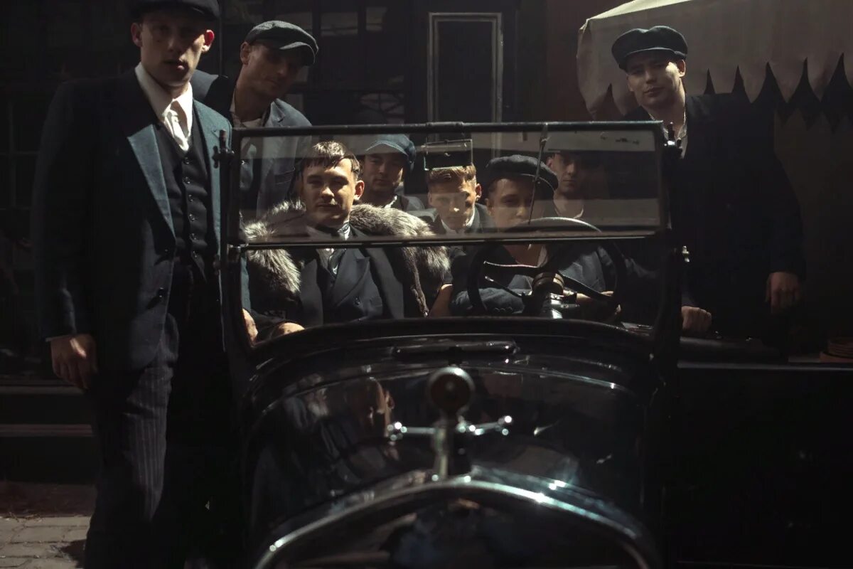 Бендер начало фильм. Приключение бендера. Арам вардеванян остап бендер. Бендер начало фильм. Никита кологривый бендер.