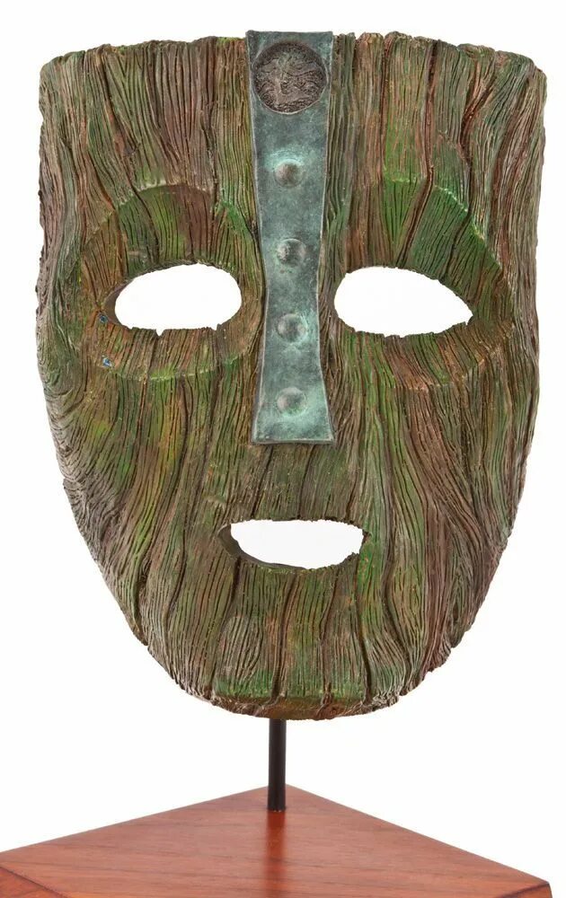 Original маска. The Mask маска Локи. Маска Джим Керри деревянная. Маска зеленая Локи.
