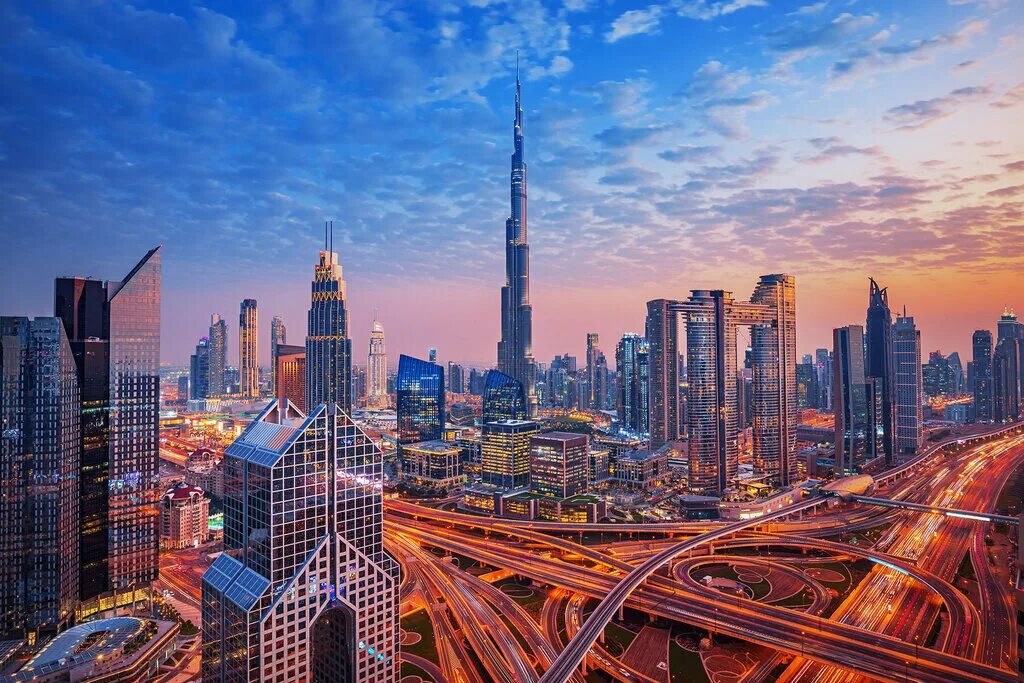 And us dubai. And us dubai. Объединённые арабские эмираты. Мадинат дубай. And us dubai.