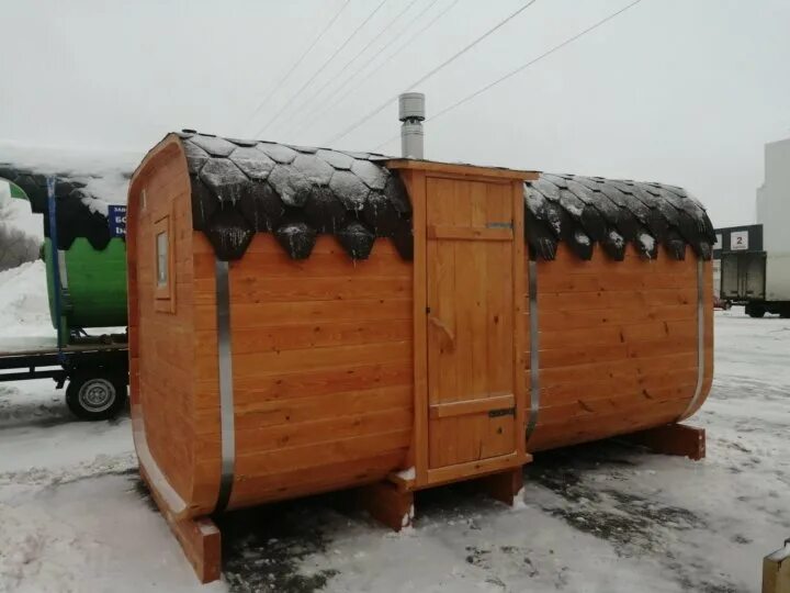 Бочка оренбург купить. Баня бочка Квадро 4 метра. Бани бочки в Оренбурге. Баня бочка Оренбург. Реклама на банях бочках Квадро.