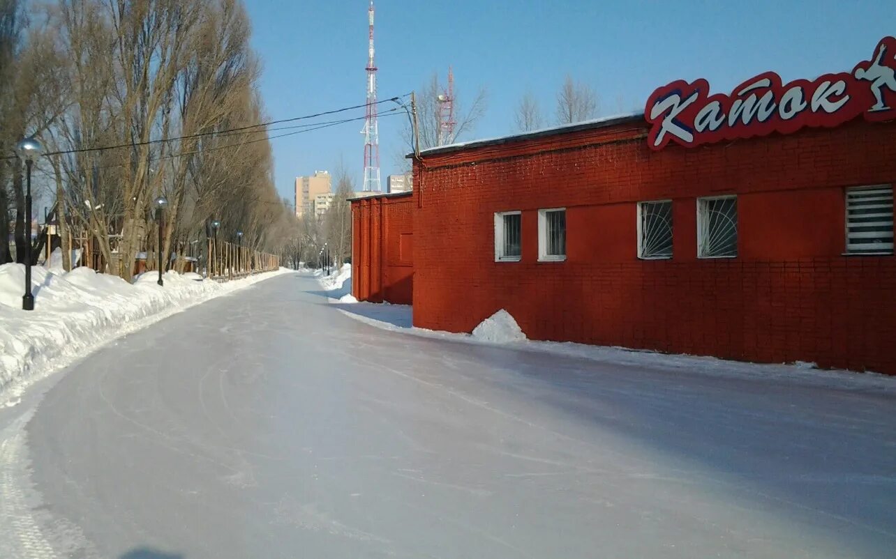 В Кирове начал работать каток в парке имени Гагарина - KP.RU