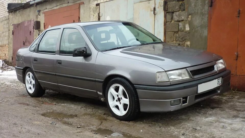 Года выпуска опель вектра б. Опель Вектра 2000. Опель Vectra 2000. Opel Vectra 2000 2.0. Опель Вектра а 2.0 1989.