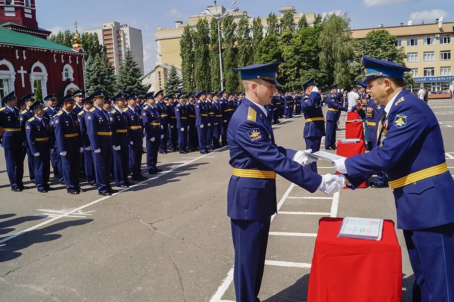 Вунц ввс вва. Академия ВУНЦ ВВА Воронеж. ВУНЦ ВВС Воронеж. ВВС Воронеж Академия Жуковского. Выпуск офицеров ВУНЦ ВВС ВВА.