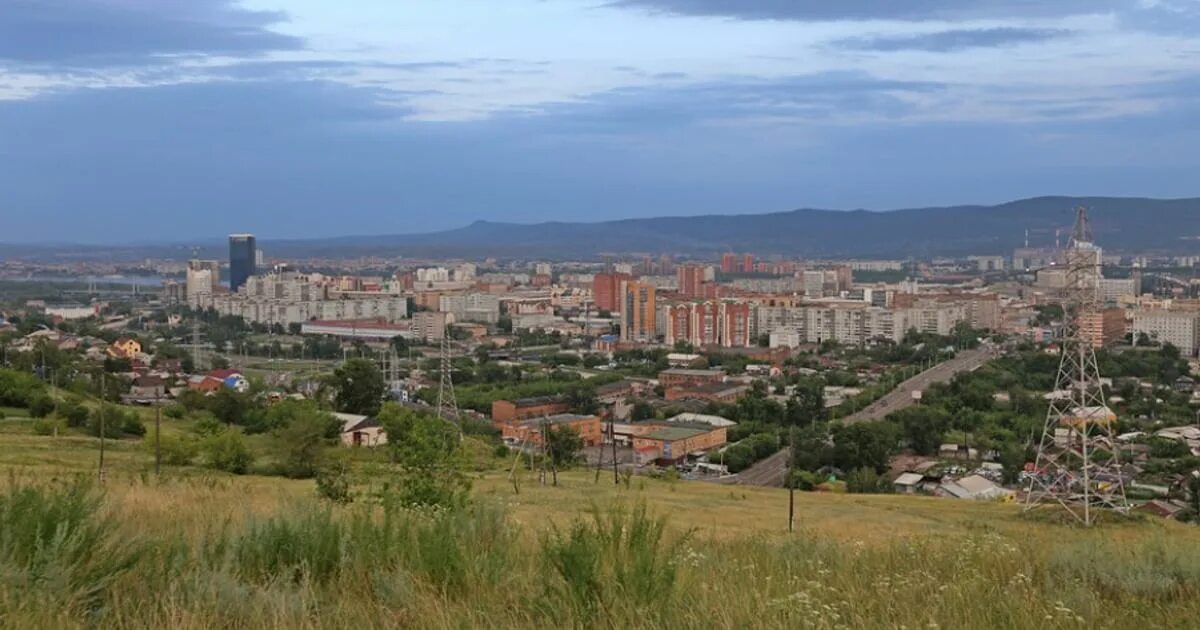 Ковид в красноярске. Красноярск вид с караульной горы. Вид с Покровской горы Красноярск. Вид на город с караульной горы Красноярск. Покровка Красноярск вид с горы.